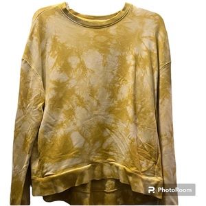Yellow and white Tye Dye Sweatshirt Meduim